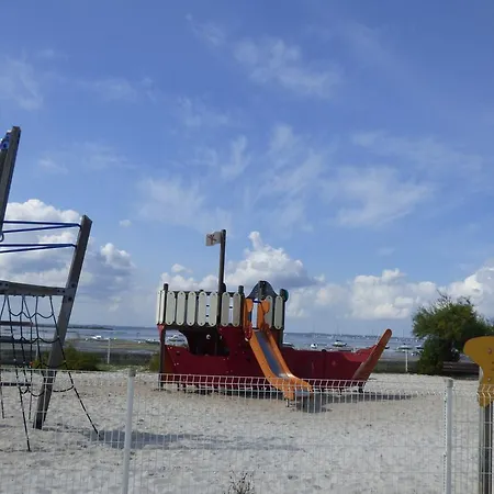 Les Marinas De Cassy Lanton