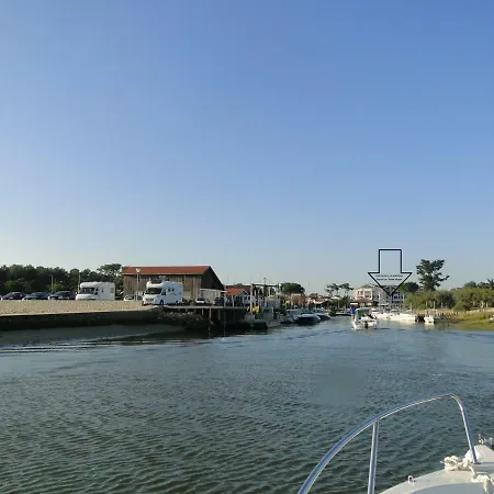Les Marinas De Cassy Apartment *