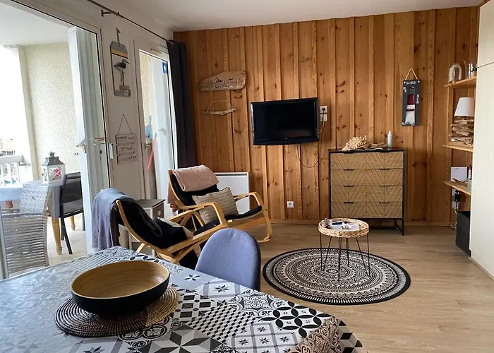 Les Marinas De Cassy Lanton